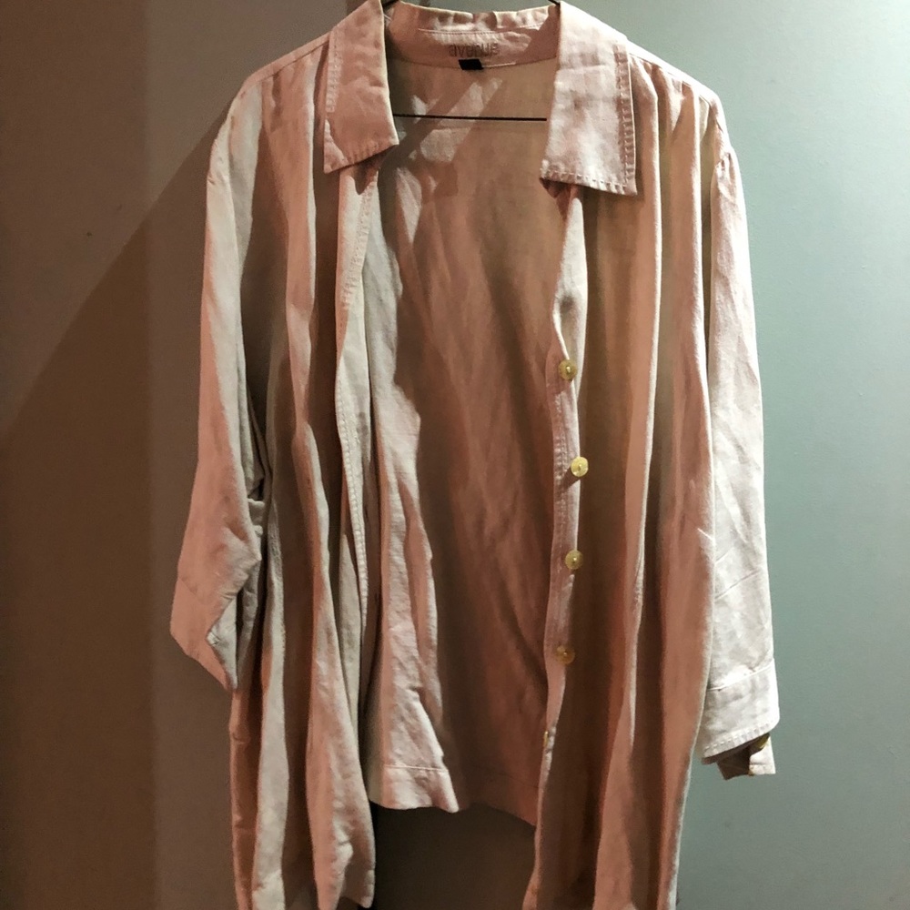 Linen and rayon mix, lovely & stylish top